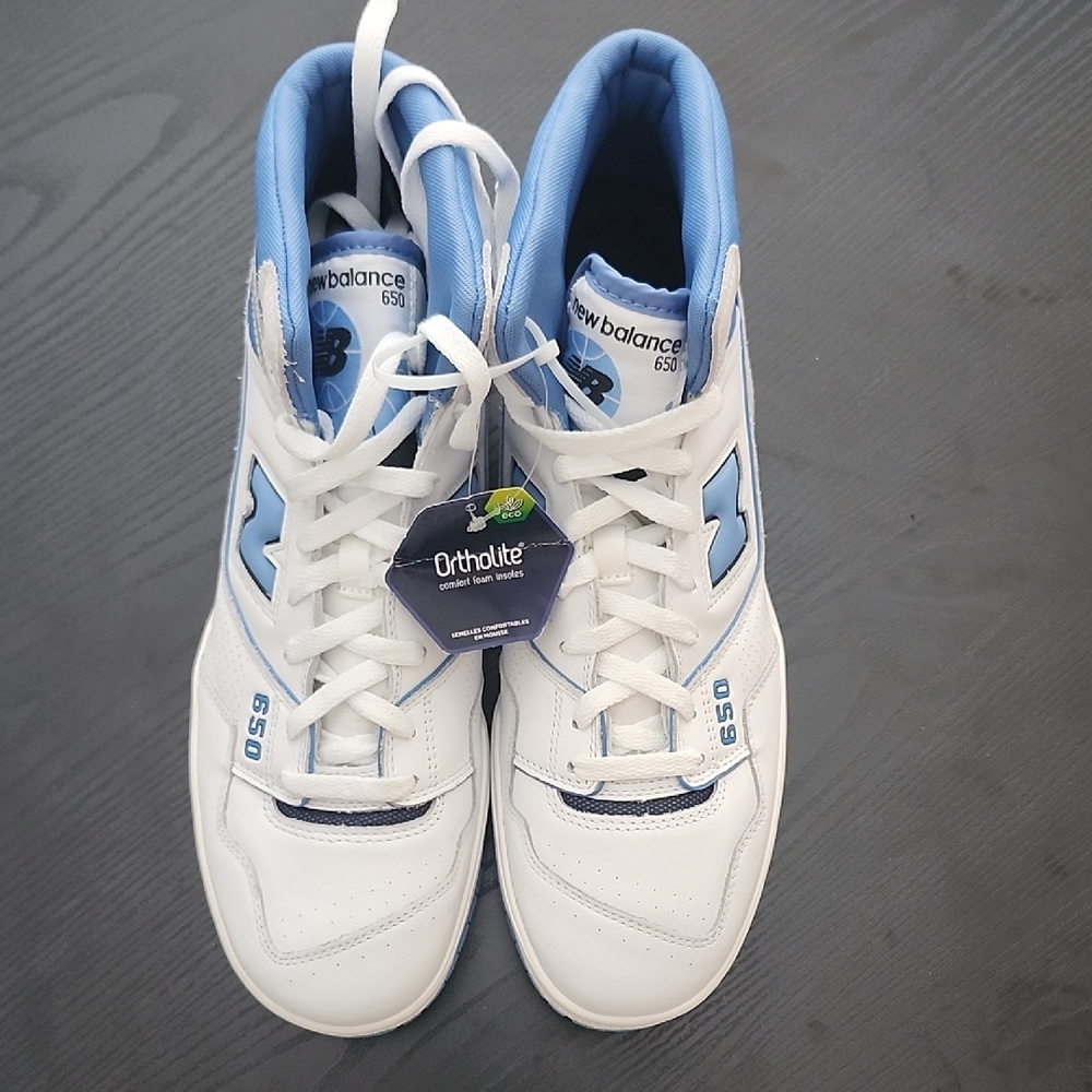New Balance Men White and Light Blue Sneakers